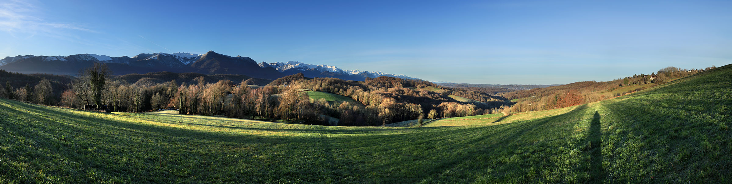 Marrac, un des balcons de Saint Vincent © Photographie Stockli Point de vue sur les Pyrénées depuis Saint Vincent